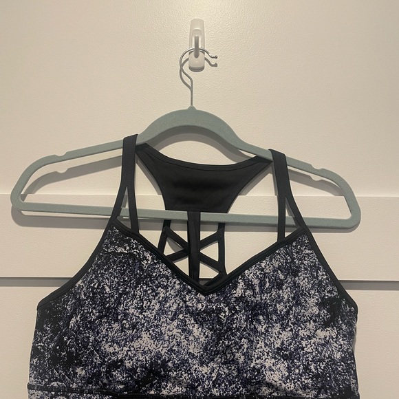 Calvin Klein Performance Wick set with Bra and Leggings Size XL - Picture 2 of 16